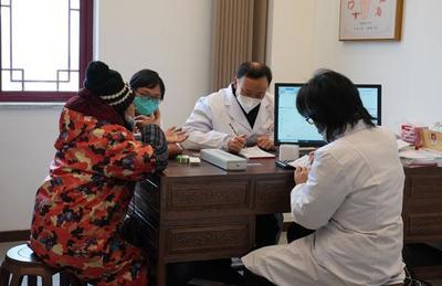 江西樟树 名医驻诊惠民生 中医服务进万家